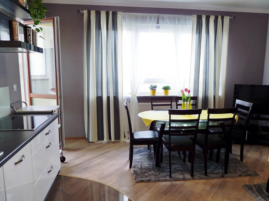 Apartamenty Silver Premium Warszawa Rum bild
